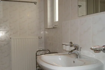 Studio 8 / mit Balkon