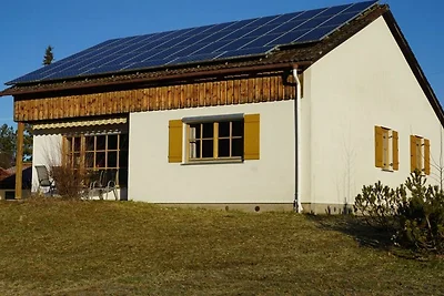 Modernes Ferienhaus mit Blick auf die Alpspit...