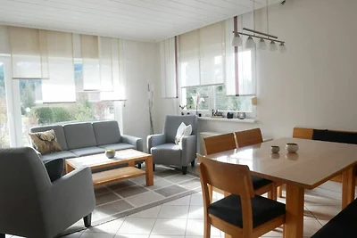 Gut ausgestattetes Ferienhaus für erholsame S...