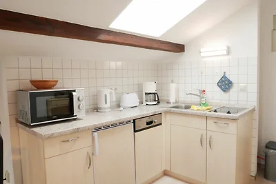 Ferienwohnung 5, DG, WLAN, Sitecke im Garten