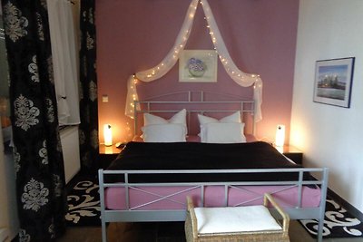 Wohnung 2 Mond, 2 Zimmer Küche, Bad, Balkon