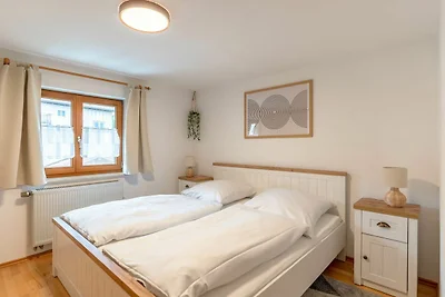 Ferienwohnung mit Bergblick, Parkplatz und...