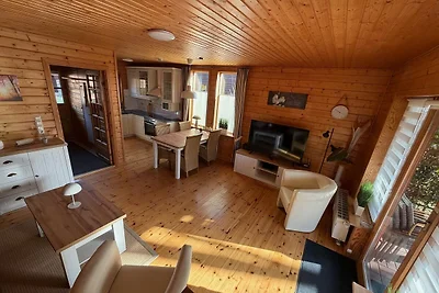 HAS-13 - Helles Holz-Ferienhaus mit Terrasse...