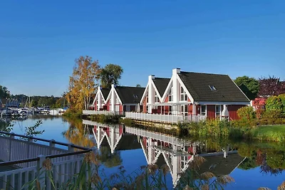 Kolumbus mit Wasserterrasse im Ferienpark...