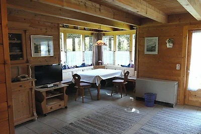 Ferienhaus in Holzbauweise mit grossem Garten...