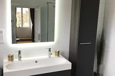 BLÜTHNER APARTMENT