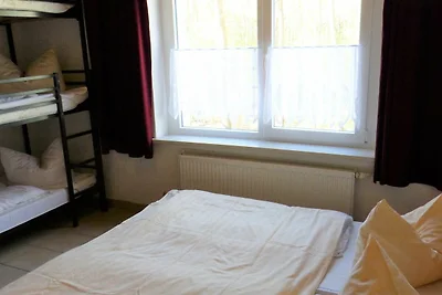 Ferienwohnung für 7 Personen Bernstein 2