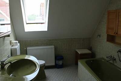 Zimmer 5 Familienzimmer mit Badewanne