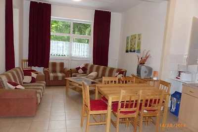 Ferienwohnung für 7 Personen Bernstein 2