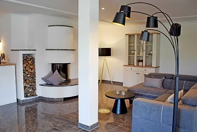 09 grosses Ferienhaus mit Kamin am Hafen in...