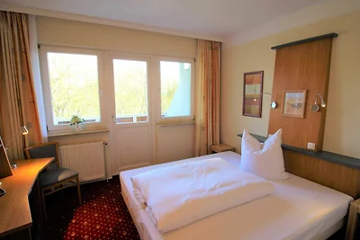 Einzelzimmer mit Balkon