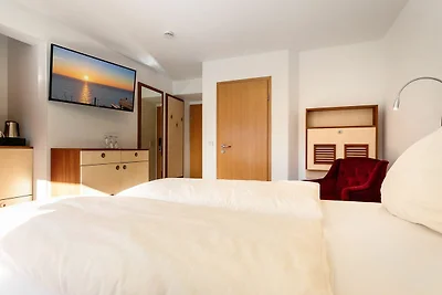 Doppelzimmer zur Inselseite