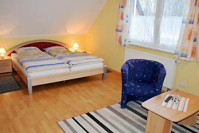 ***Ferienwohnung Lee mit Balkon*** / Fam.