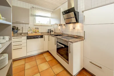 Modernisiertes Ferienhaus mit Sonnenterrasse...