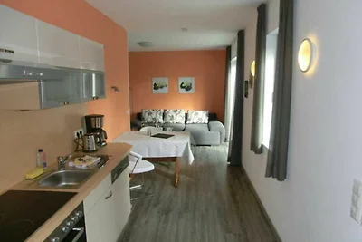 Kleeblatt Wohnung Orange