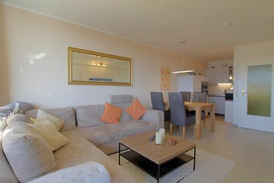 Apartment 422