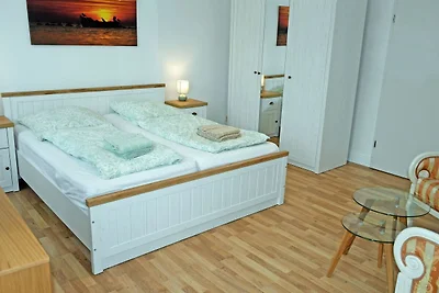 10 2-Raum-Ferienwohnung mit Balkon