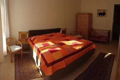 I. OG 82m², 2 Zi. mit Balkon