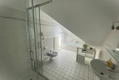 SÜ 8; 3-Raum; 2.OG; Balkon; 68m²