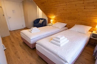 Doppelzimmer 1 mit zwei Einzelbetten