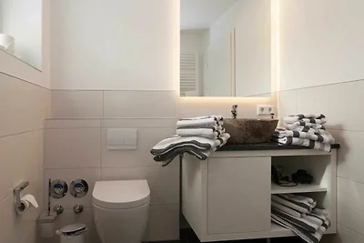 Ferienwohnung Am Wasser 4 (EG)