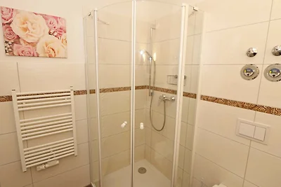 Villa Rosa Whg. 04 mit Balkon (Ost)