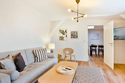 Apartment 6