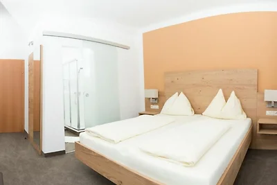 Doppelzimmer mit Zustellbett