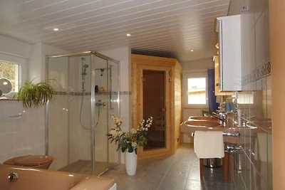 70 m ² zum Wohlfühlen mit Sauna & Fernsicht