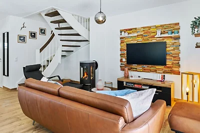 Reet-Haus XL mit 4 Schlafzimmern, Kamin und...