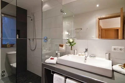 Wiesbauer, 2-Zi., 2. OG, Süd/West, 2 Balkone,...