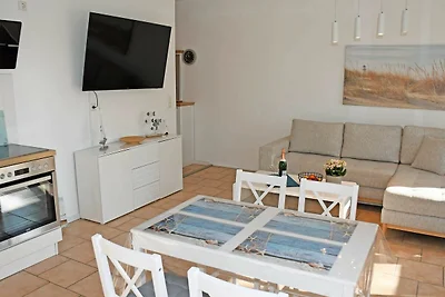 01 Fereinwohnung mit Terrasse EG Dranske