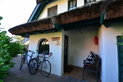 17b Kirchhaus 5 Pers. linke Ecke vorne
