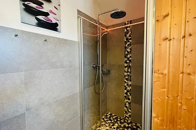 VILLA ALBA / Luxus-OG-Fewo