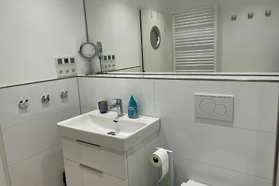 FH, 4 SZ, 2 Bäder, Gäste-WC, Balkon, Terrasse...