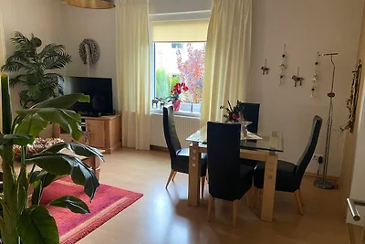 Fewo Am Living Garden****, zentral in Bad Pyr...