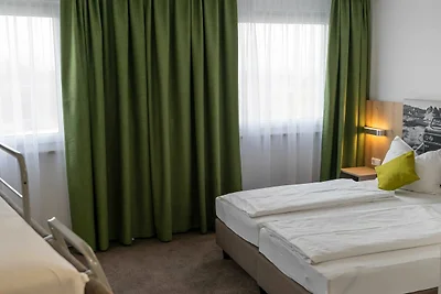 Business Zimmer mit WC und Dusche/Bad