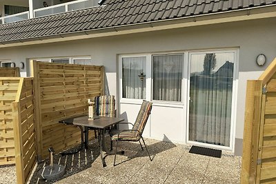 Wohnung 04 mit Terrasse und Boddenblick