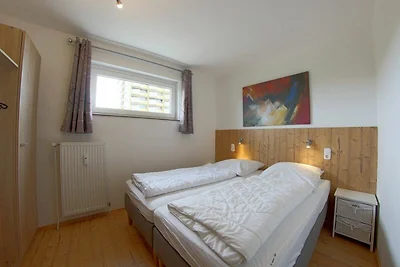 Apartment 466