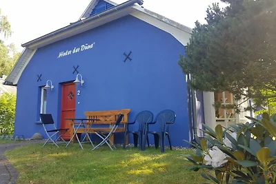 Blaues Strandhaus hinter der Düne - 1. Reihe