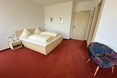 Komfort-DZ mit Balkon und Schlafsofa