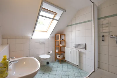 2-Raum-Ferienwohnung, 6 Personen, Balkon, OG...