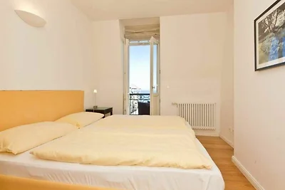 Villa Artemis, 10 Patras