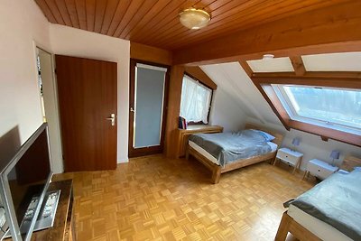 Doppelzimmer 6 Erwachsene und 1 Babybett