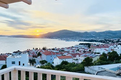 Holiday flat family holiday Okrug Gornji