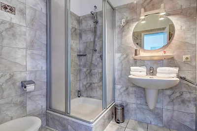 Villa Germania I. OG 4, SÜDBALKON