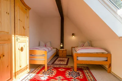 Ferienwohnung im DG mit Terrasse im Garten