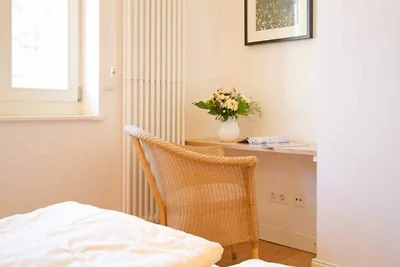 Villa Artemis, 03 Theben