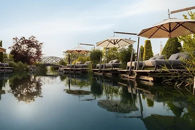 LUXURY-POOL-SUITE