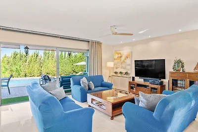 44377 BELLVIURE LUXURY VILLA